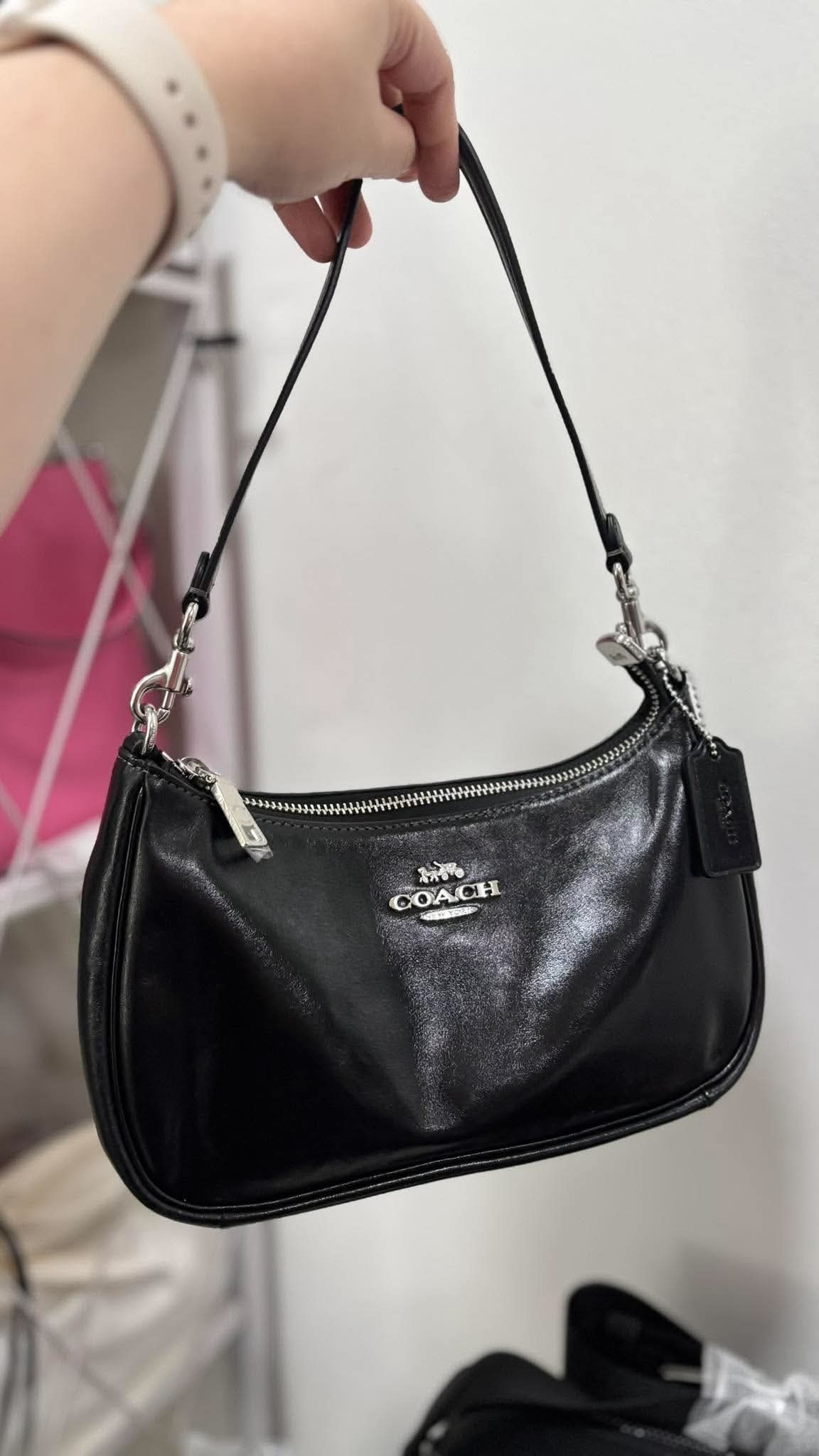 Coach Teri Shoulder Bag in Smooth Black Leather