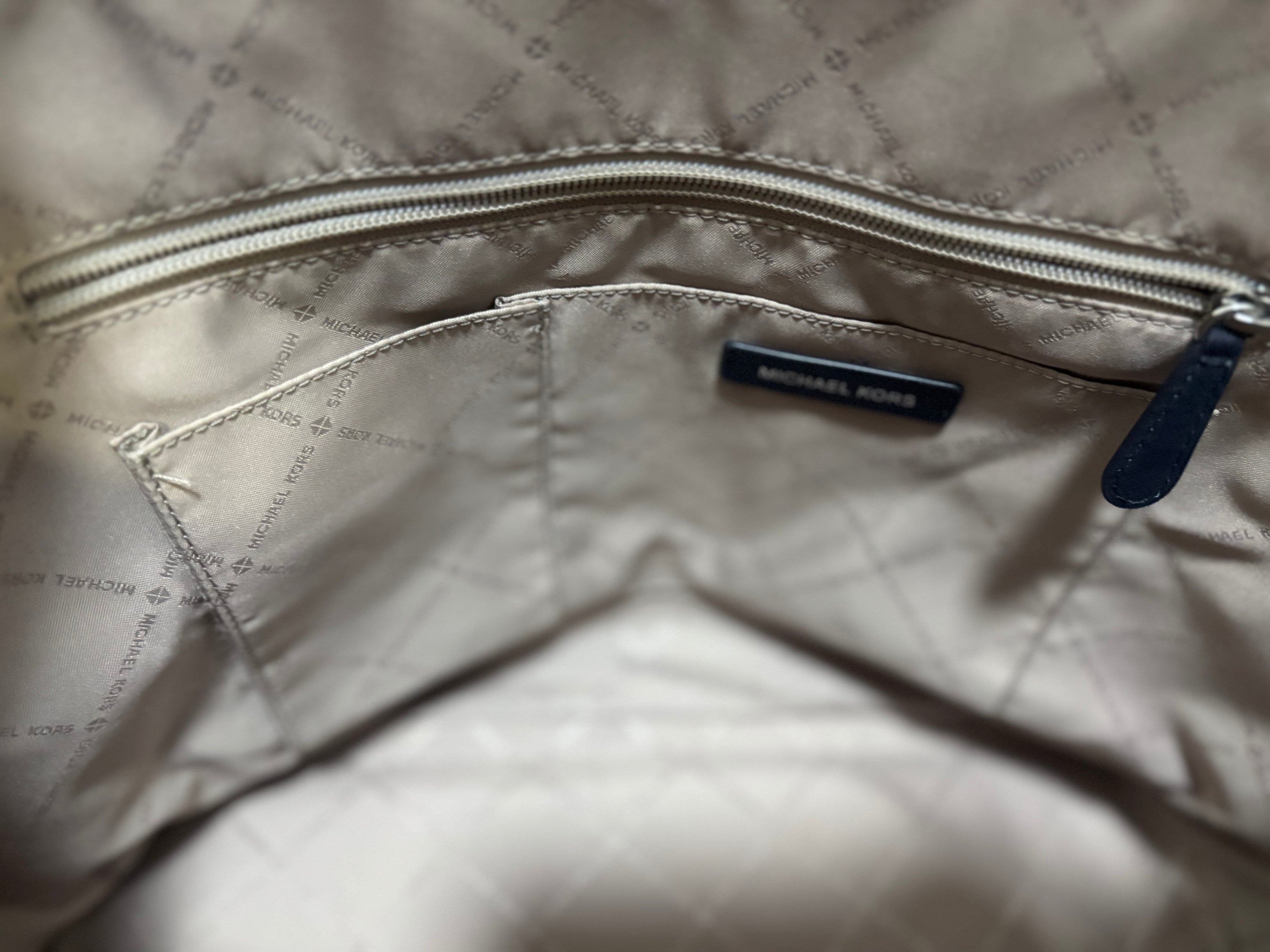 MICHAEL KORS Jet Set Travel Large Drawstring Tote