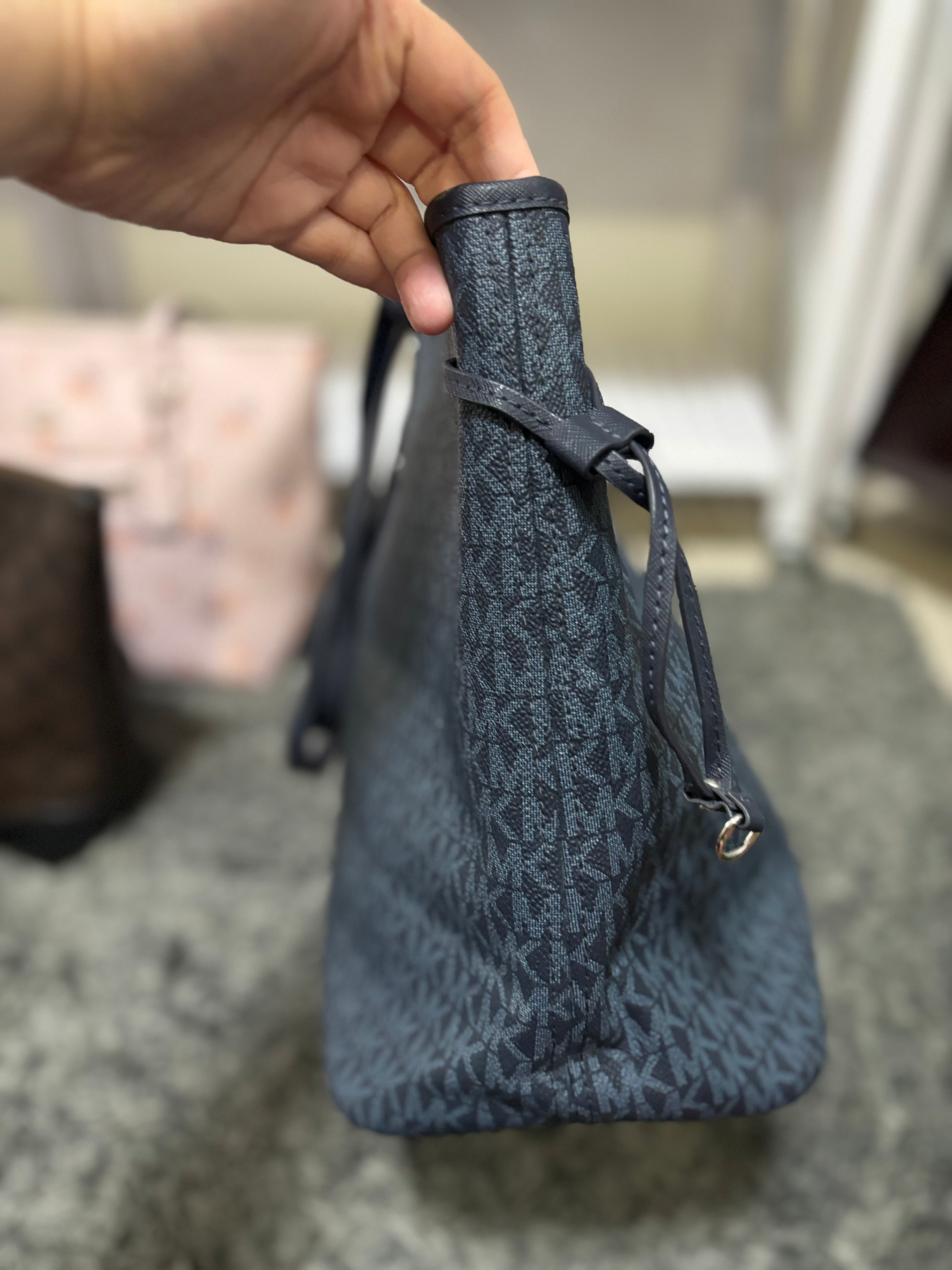 MICHAEL KORS Jet Set Travel Large Drawstring Tote