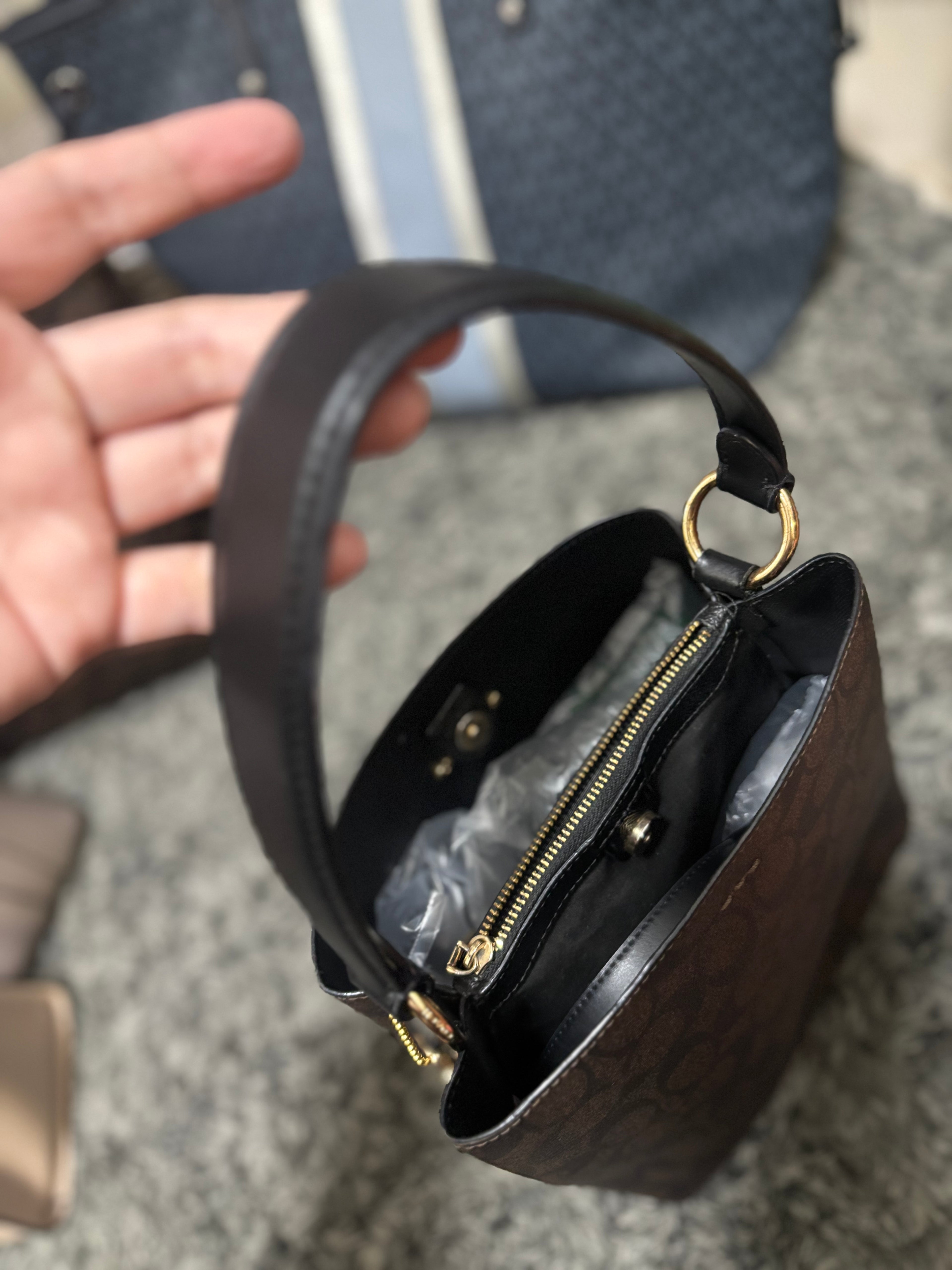 COACH Mollie Bucket Bag 22 In Signature Mahogany