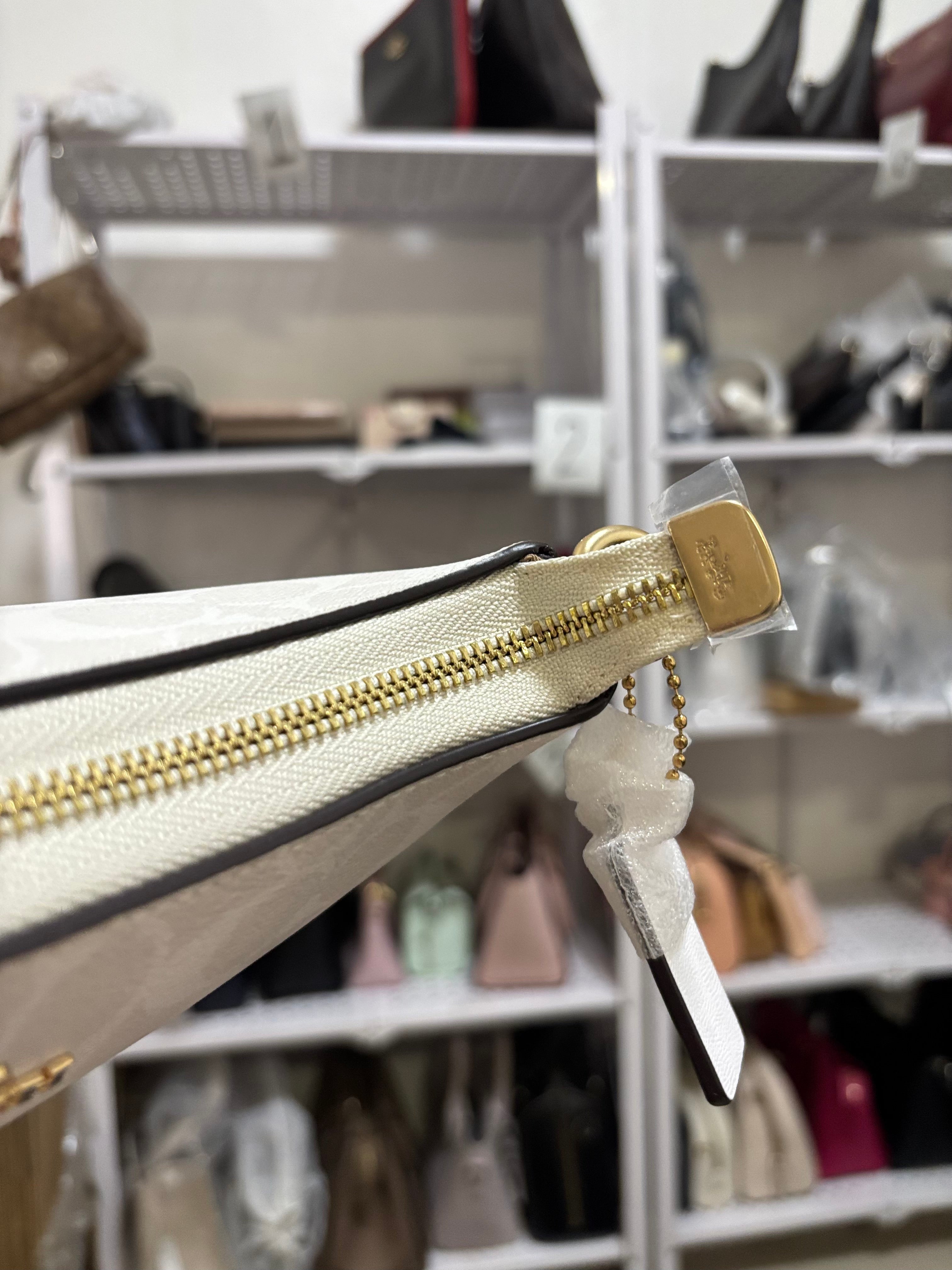 COACH Teri Shoulder Bag In Signature Canvas
