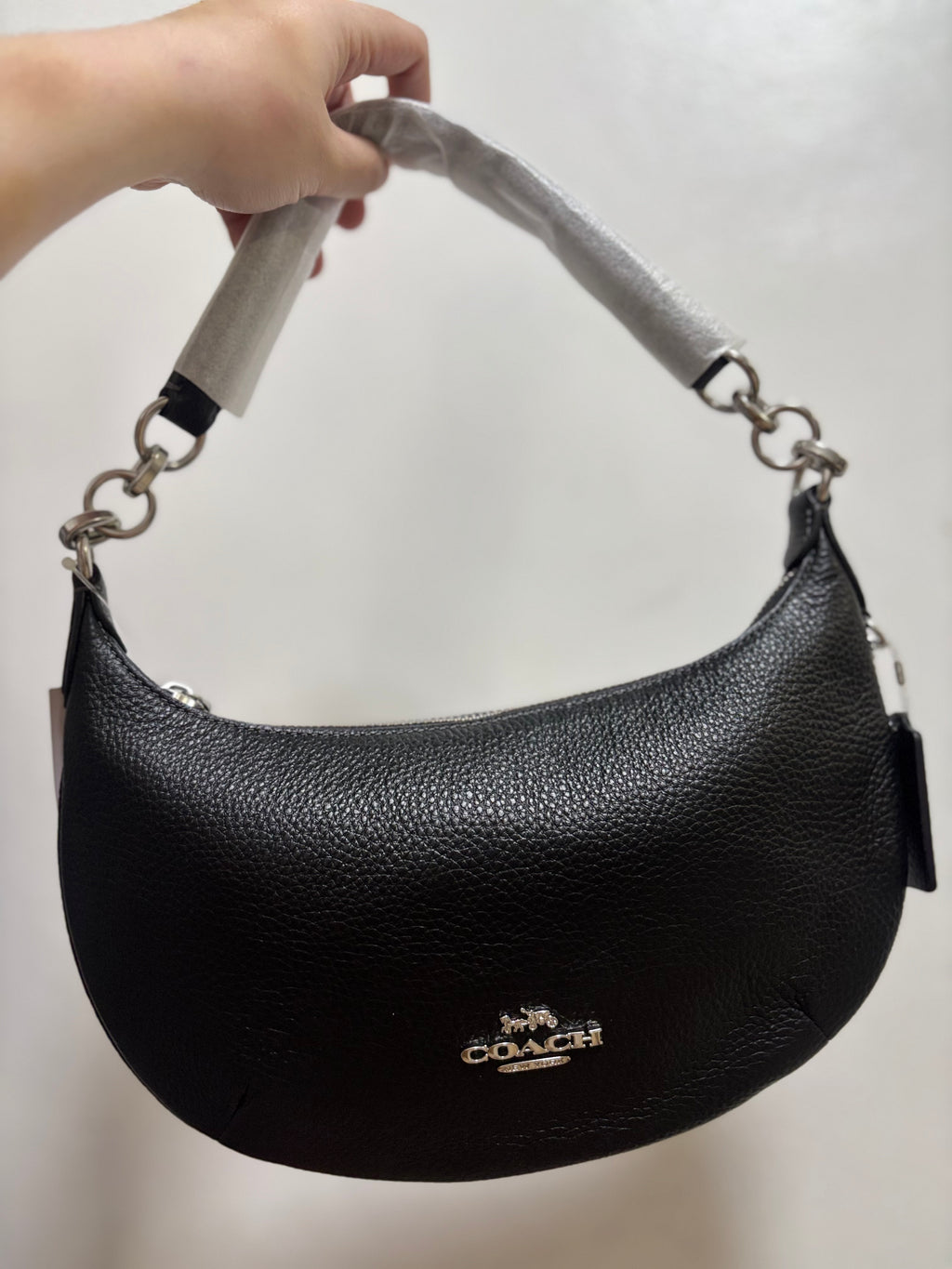 COACH Small Payton Hobo - Black