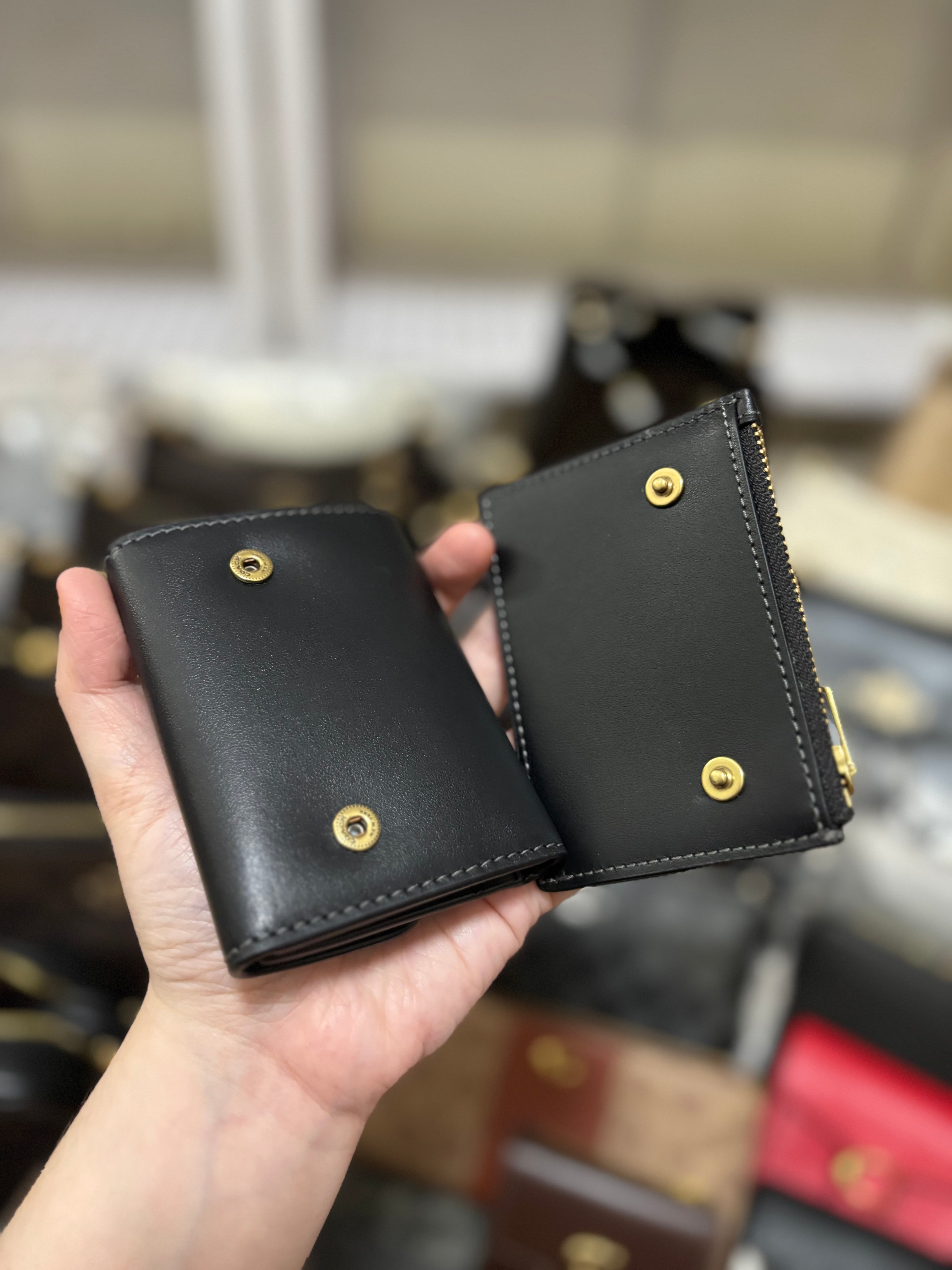 COACH Essential Card Holder Wallet