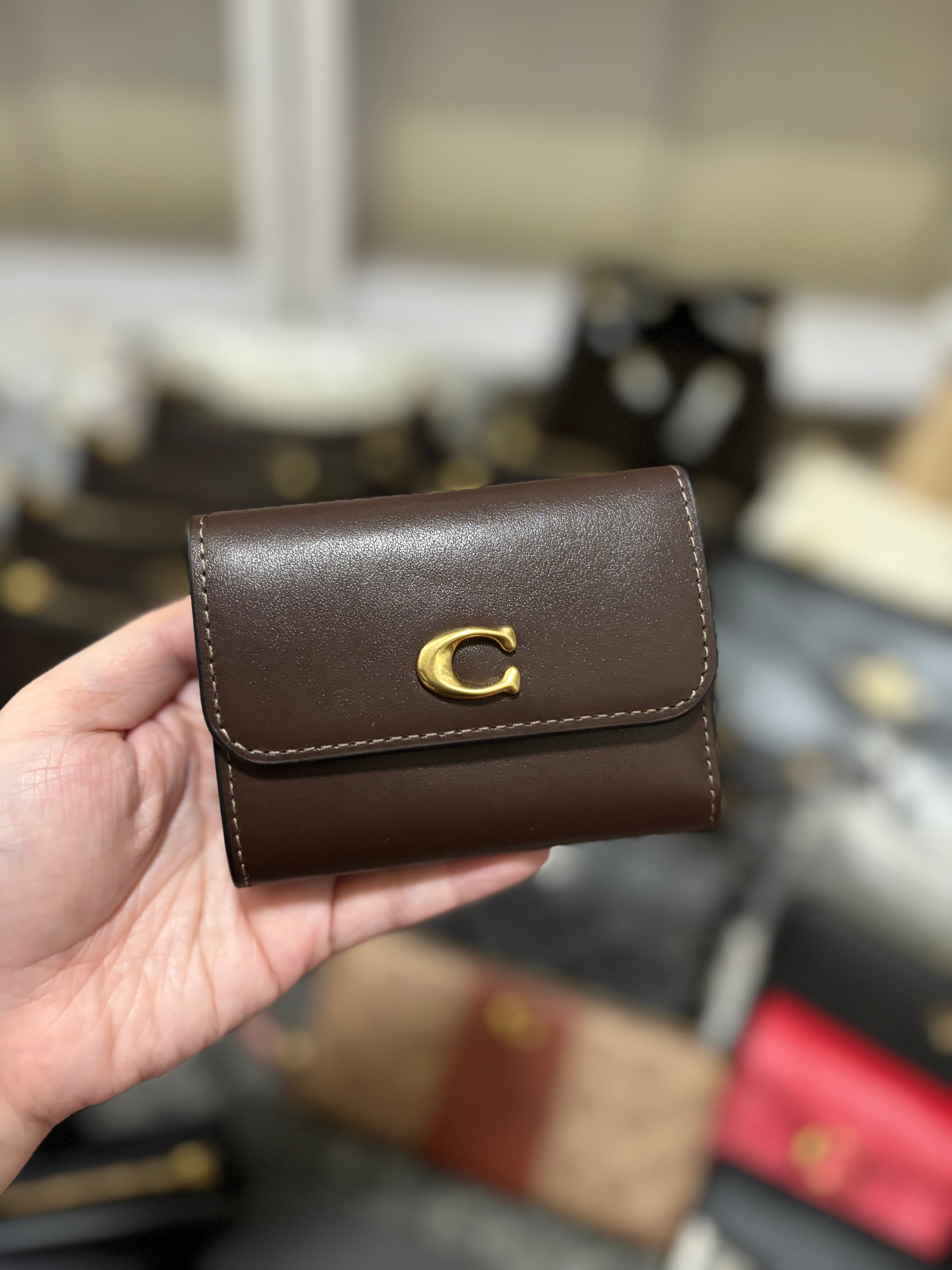 COACH Essential Card Holder Wallet