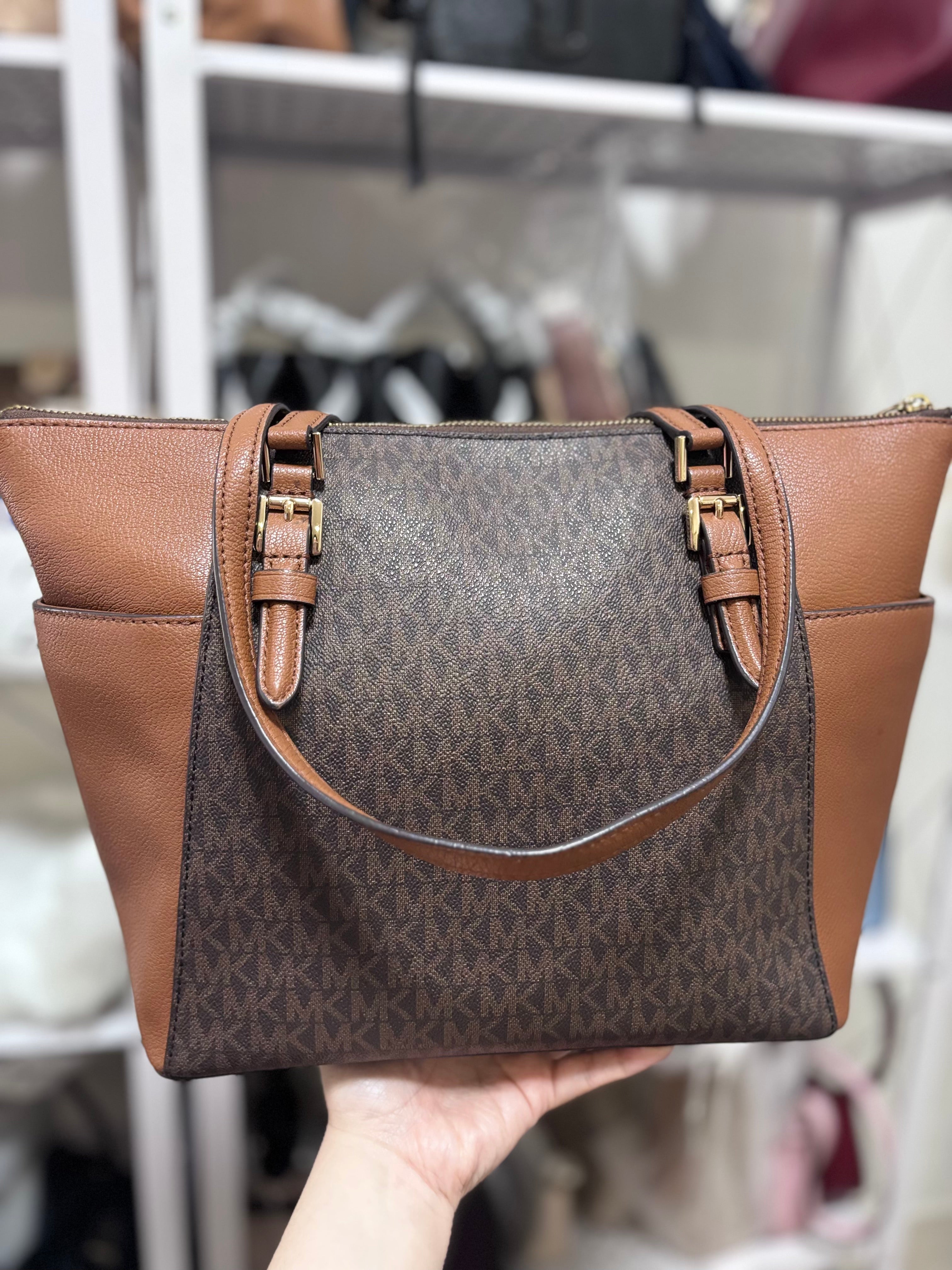 MICHAEL KORS Charlotte Signature Top Zip Tote