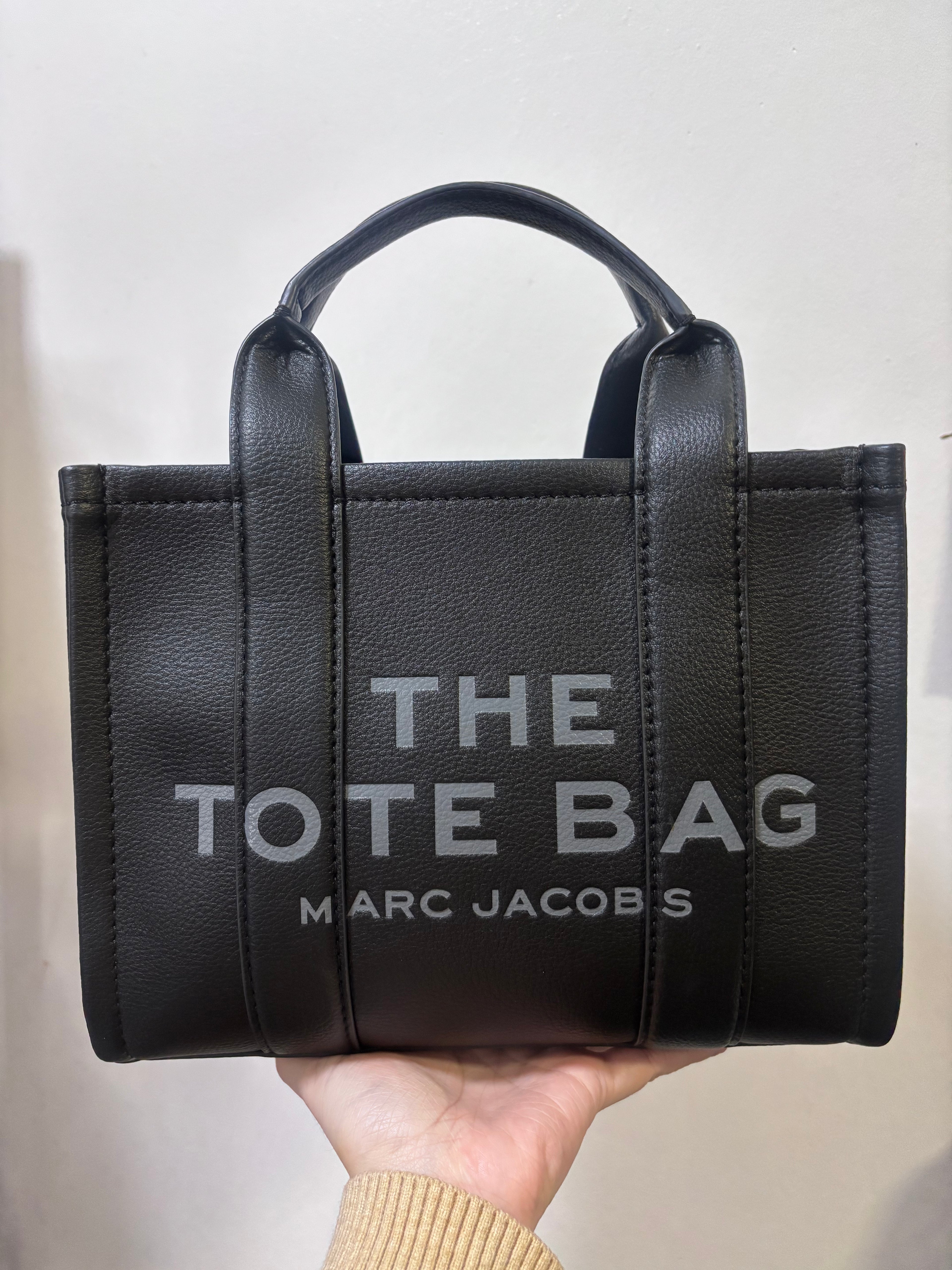 MARC JACOBS The Leather Tote Bag