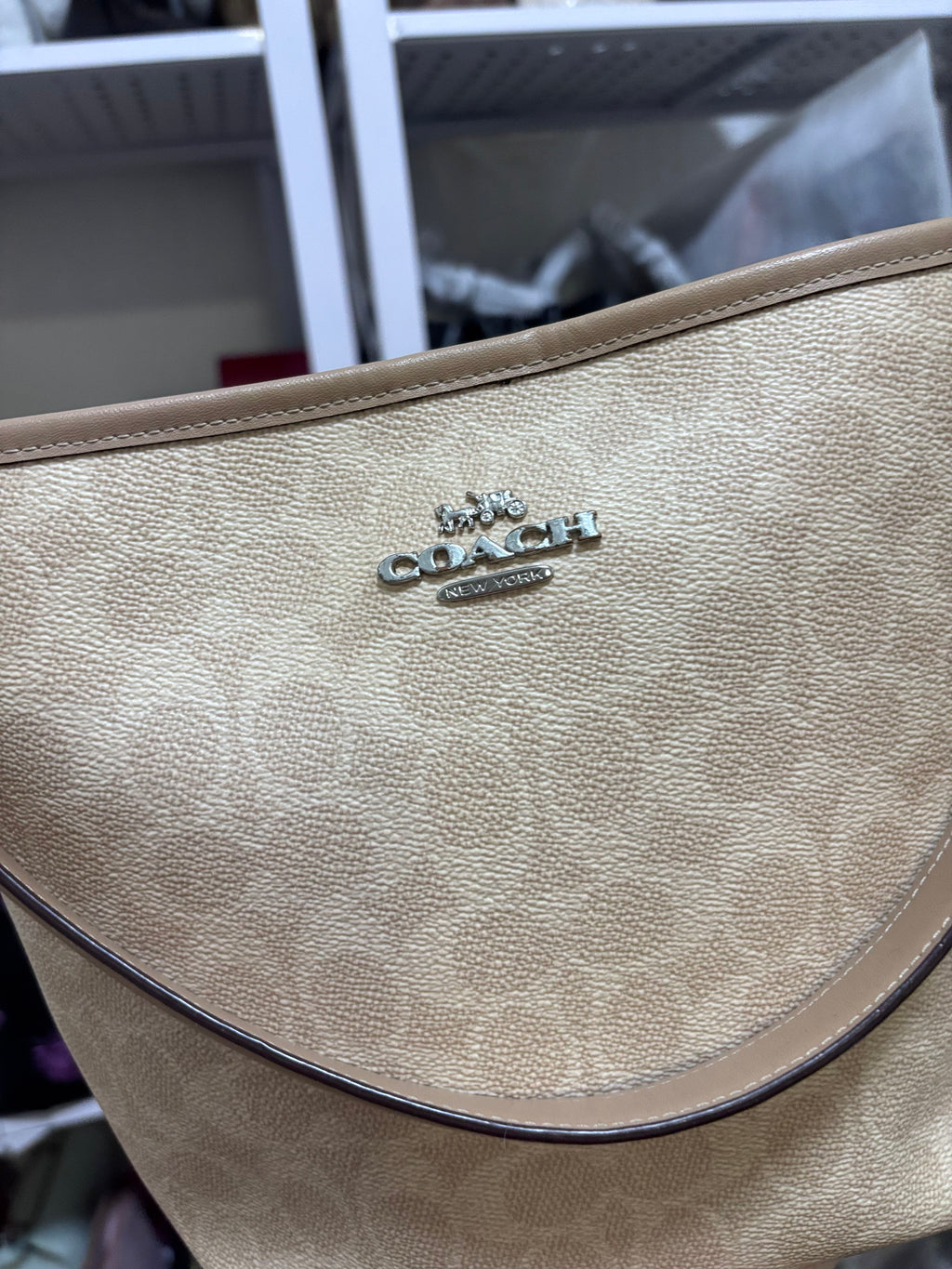 COACH City Bucket - Sand Taupe