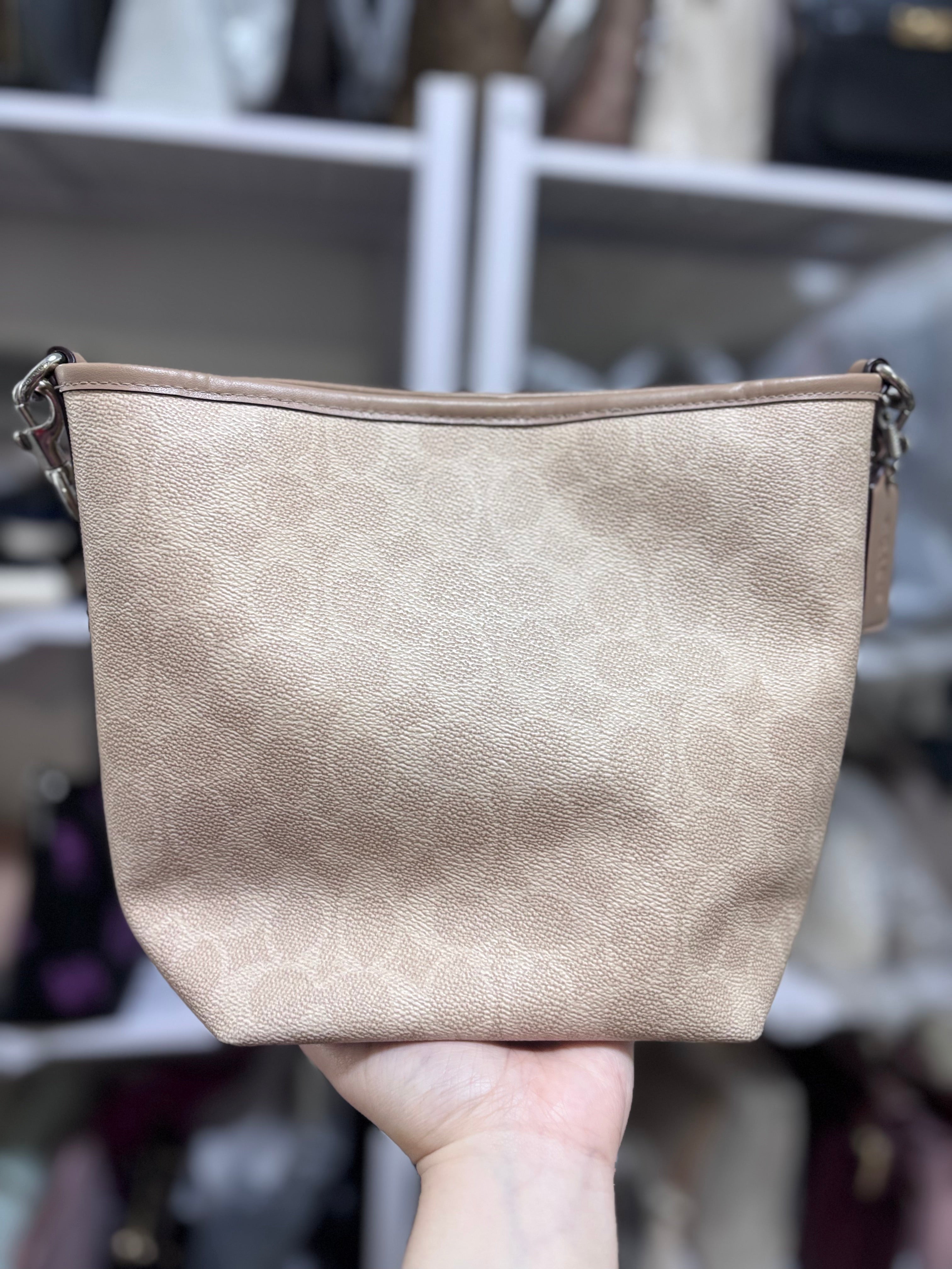 COACH City Bucket - Sand Taupe