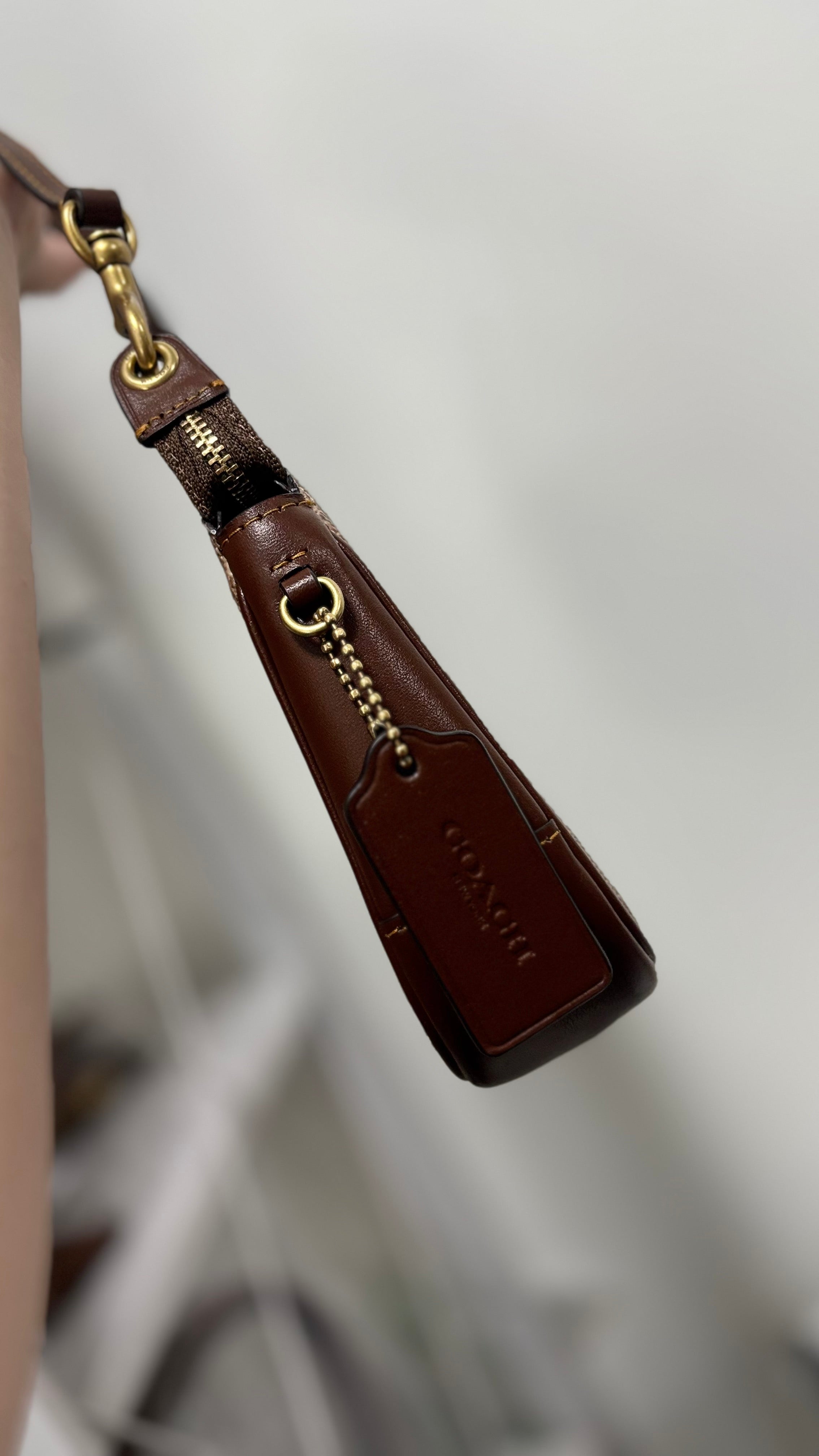 COACH Retail Plaza 22 Small Shoulder Bag in Tan Brown