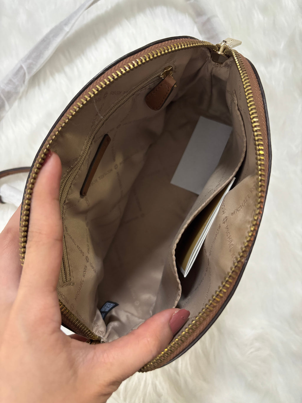 MICHAEL KORS Dome Crossbody Bag