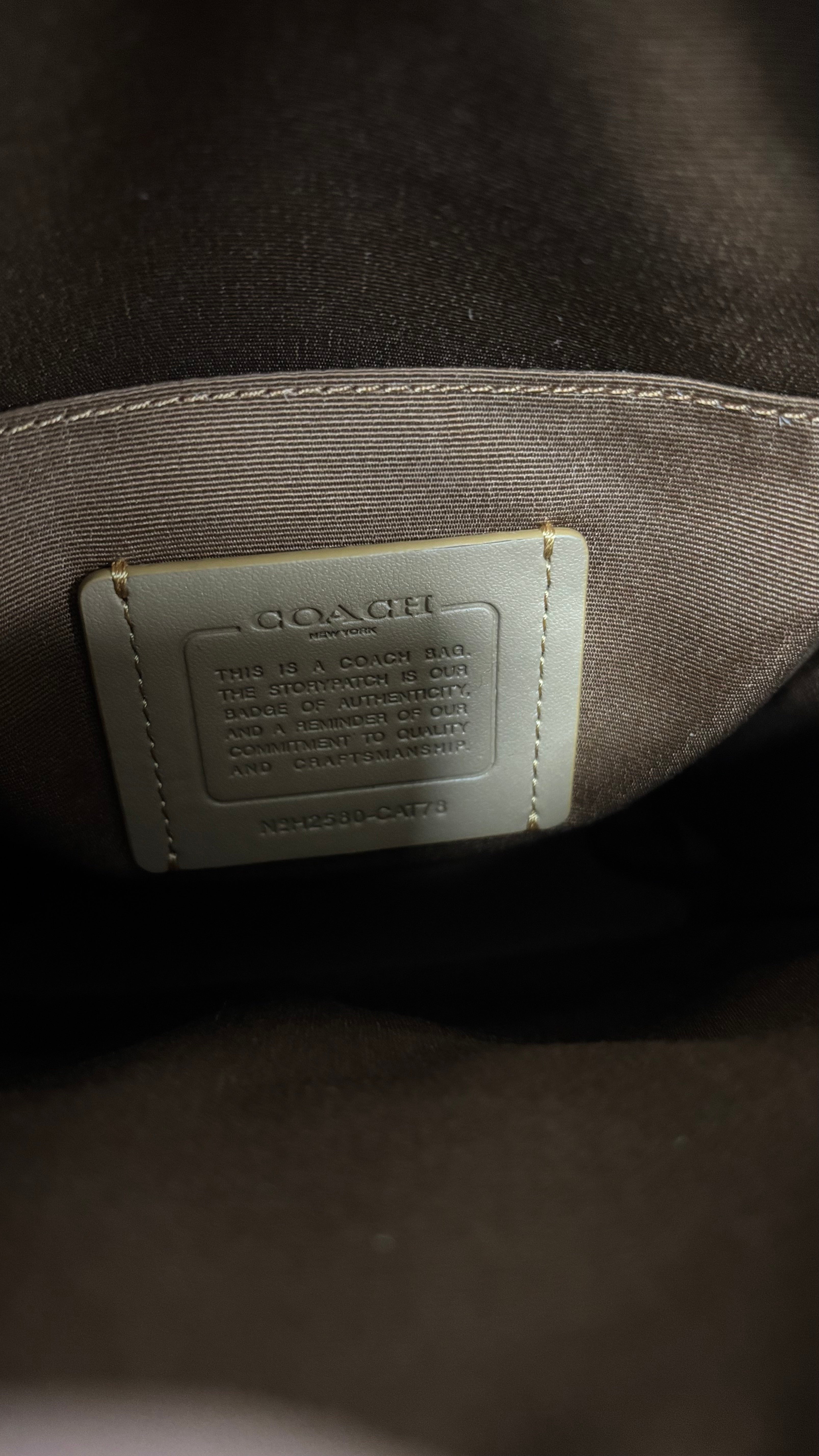 COACH Sullivan in Signature Canvas - Brown