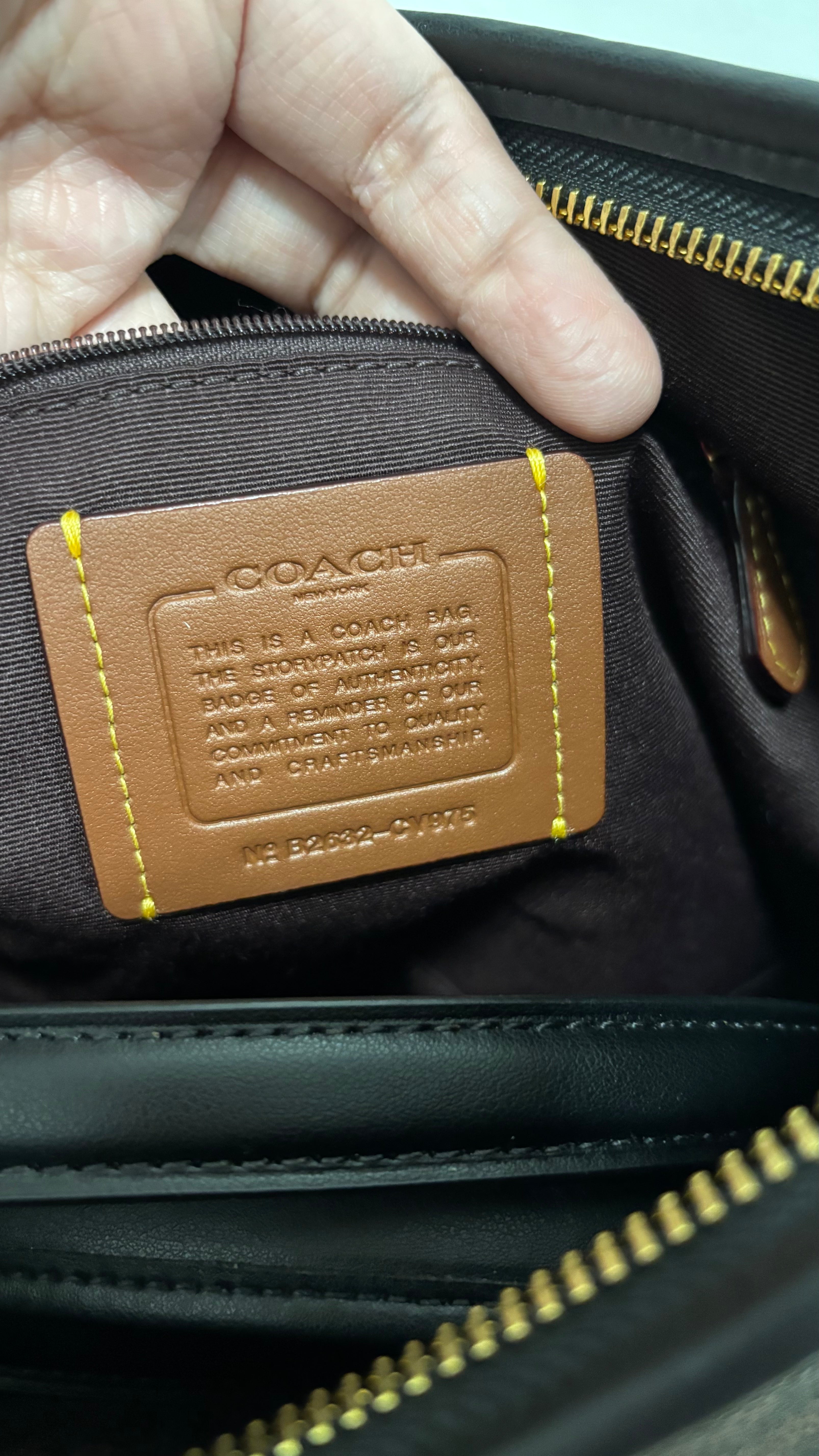 COACH Laurel Shoulder Bag - Walnut (Mahogany)