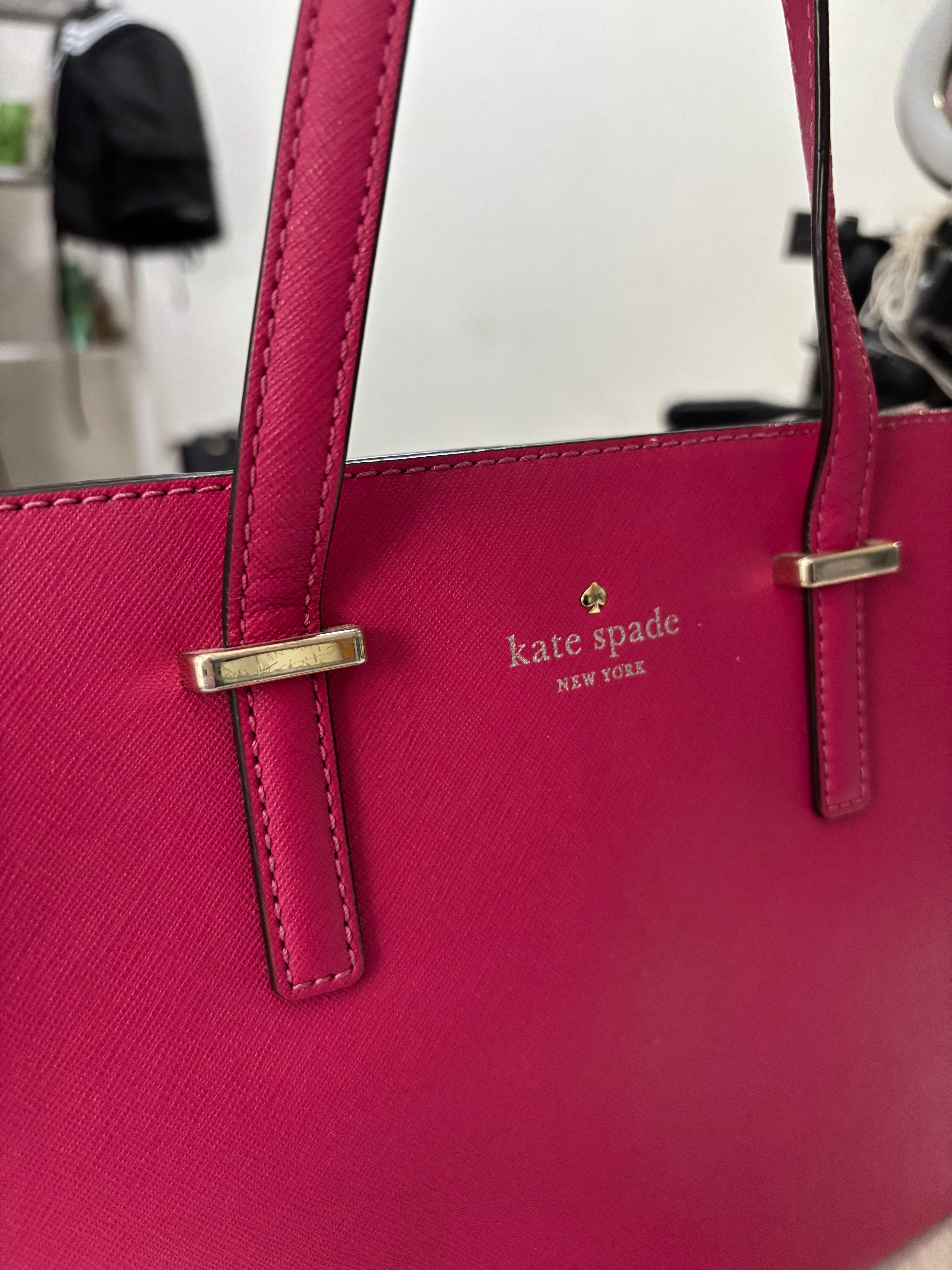 KATE SPADE Leather Cedar Street Hayden Tote in Fuschia