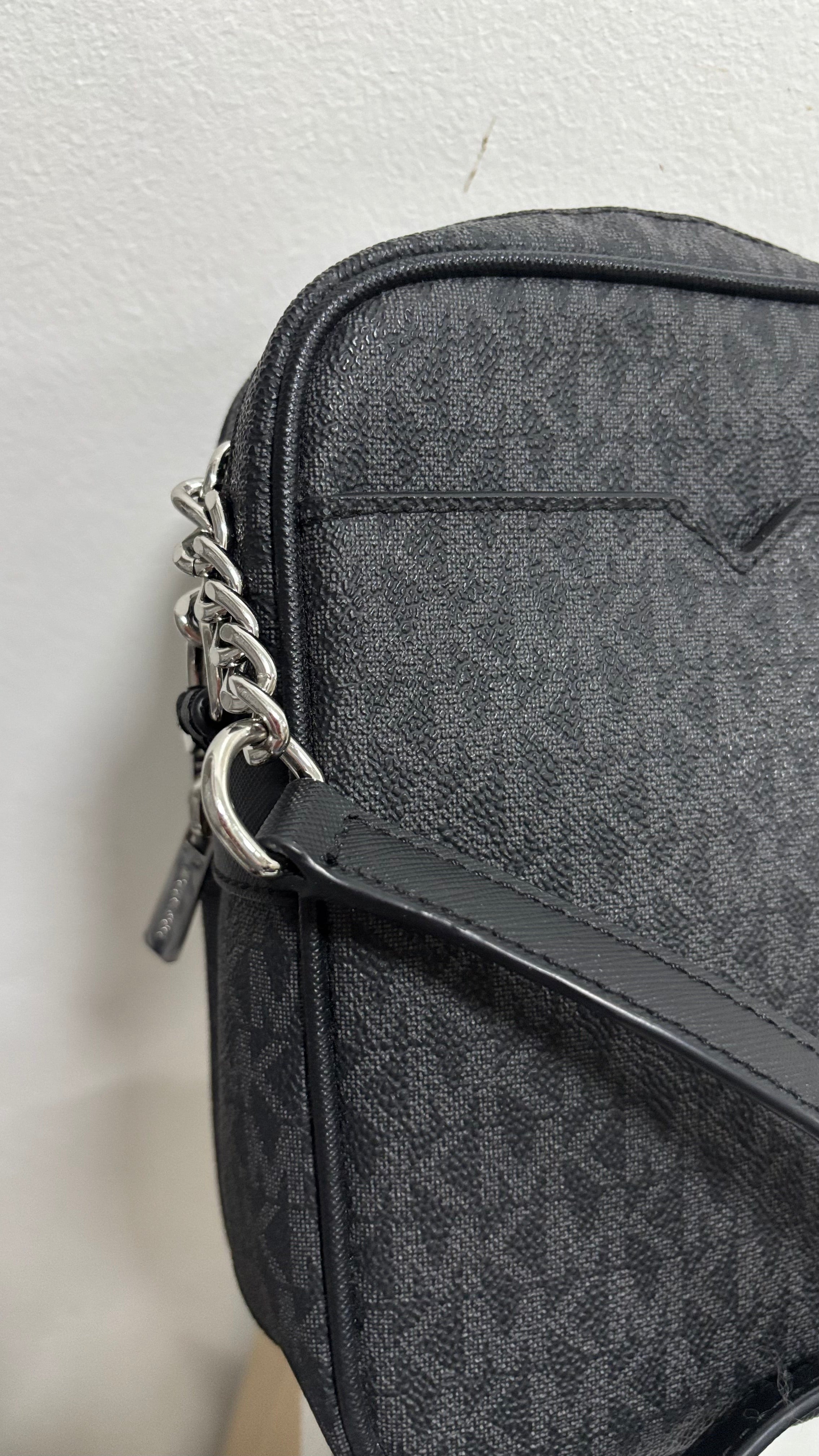 MICHAEL KORS Jet Set Travel Medium Logo Crossbody Bag