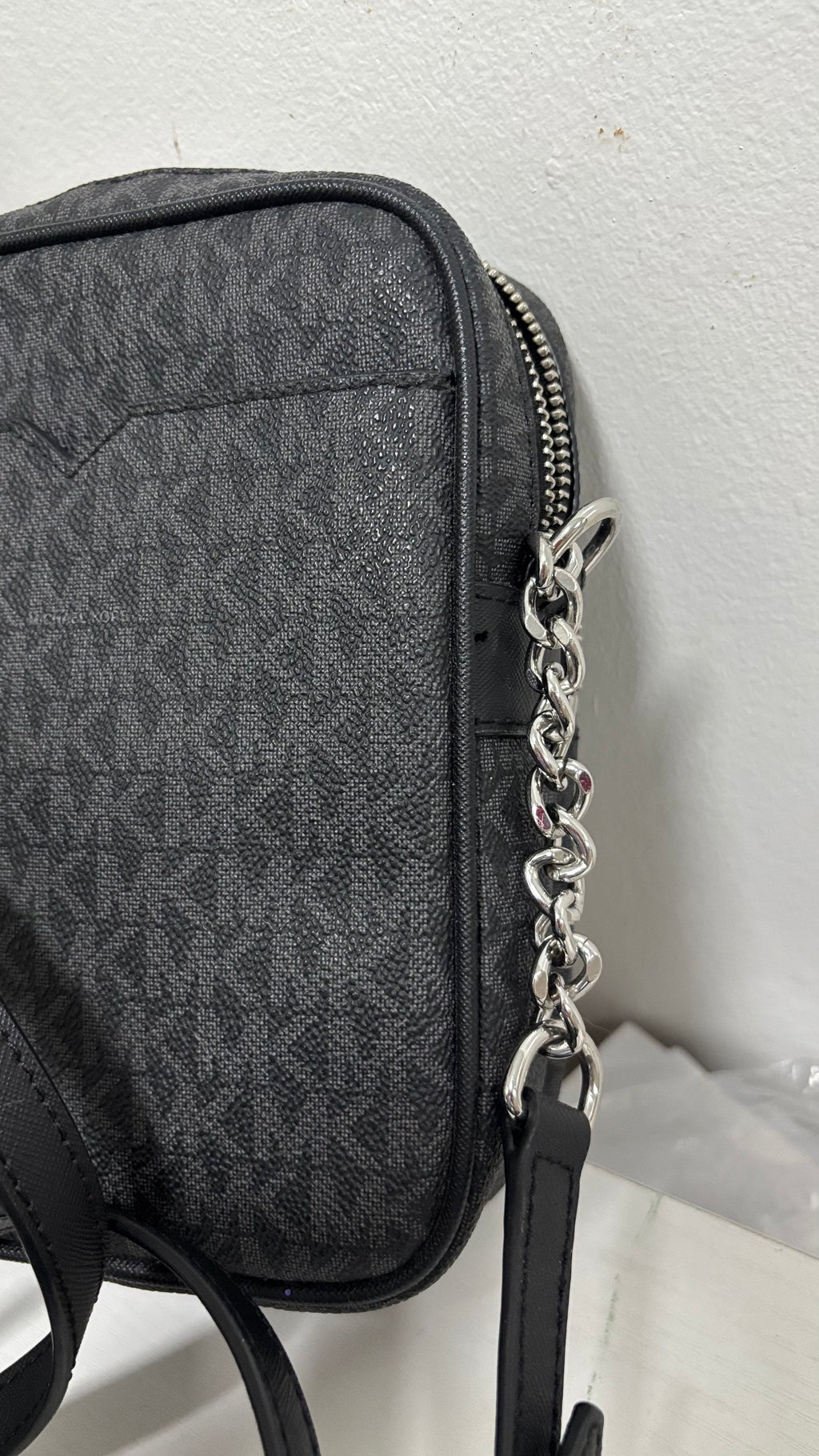 MICHAEL KORS Jet Set Travel Medium Logo Crossbody Bag
