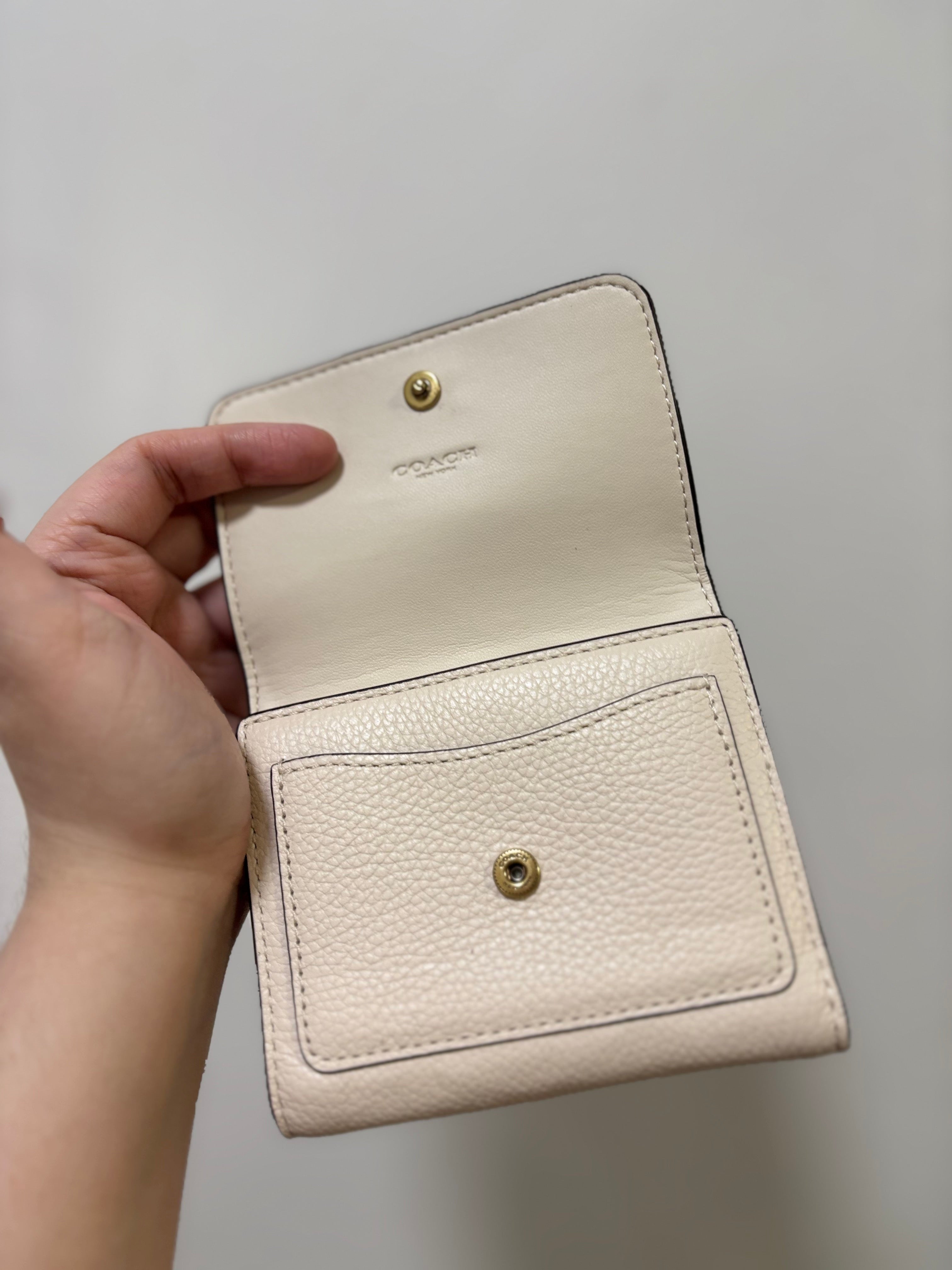 COACH Mila Trifold Pebbled Wallet - White