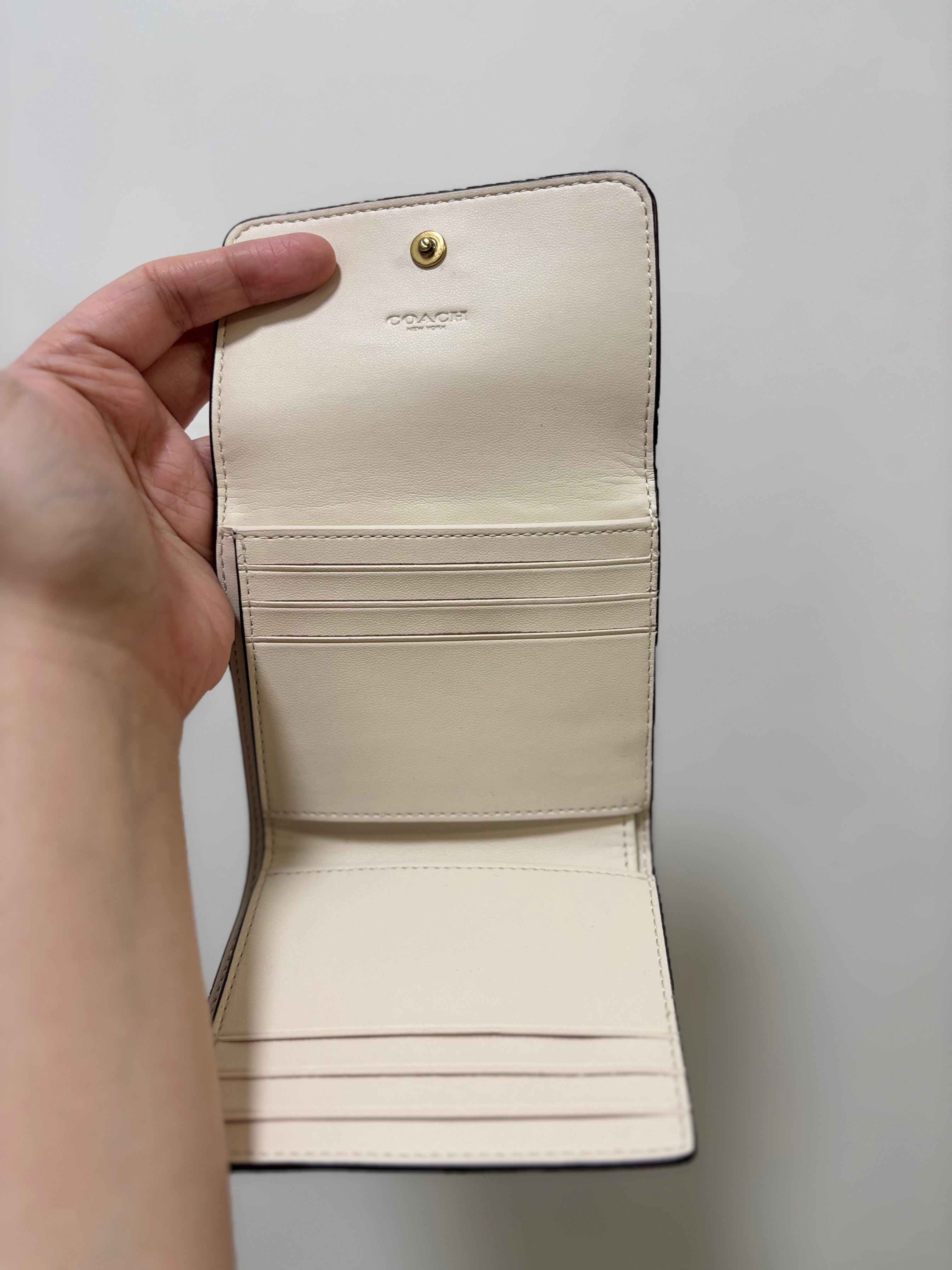 COACH Mila Trifold Pebbled Wallet - White