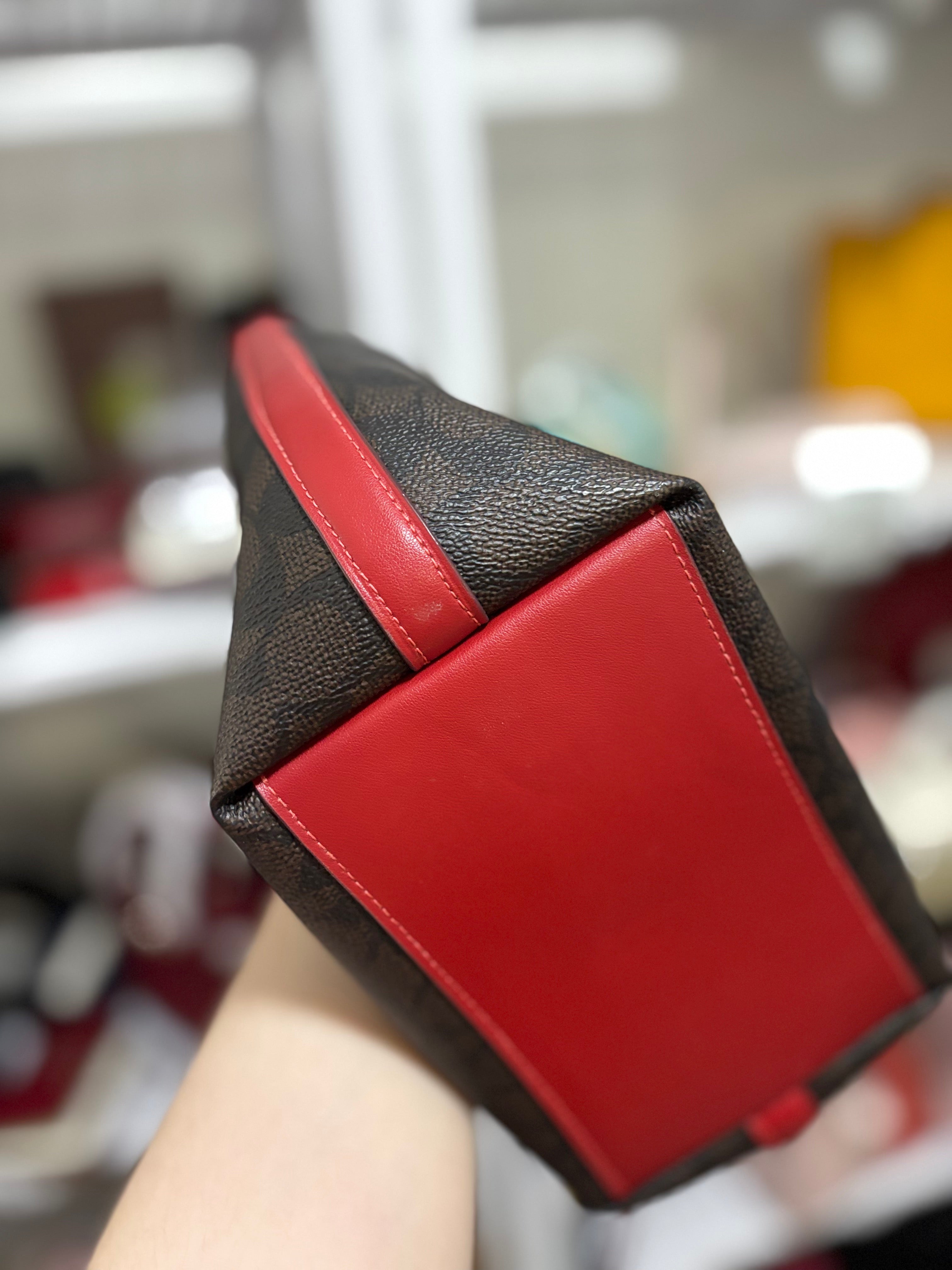 COACH City Bucket - Mahogany/Red Preloved