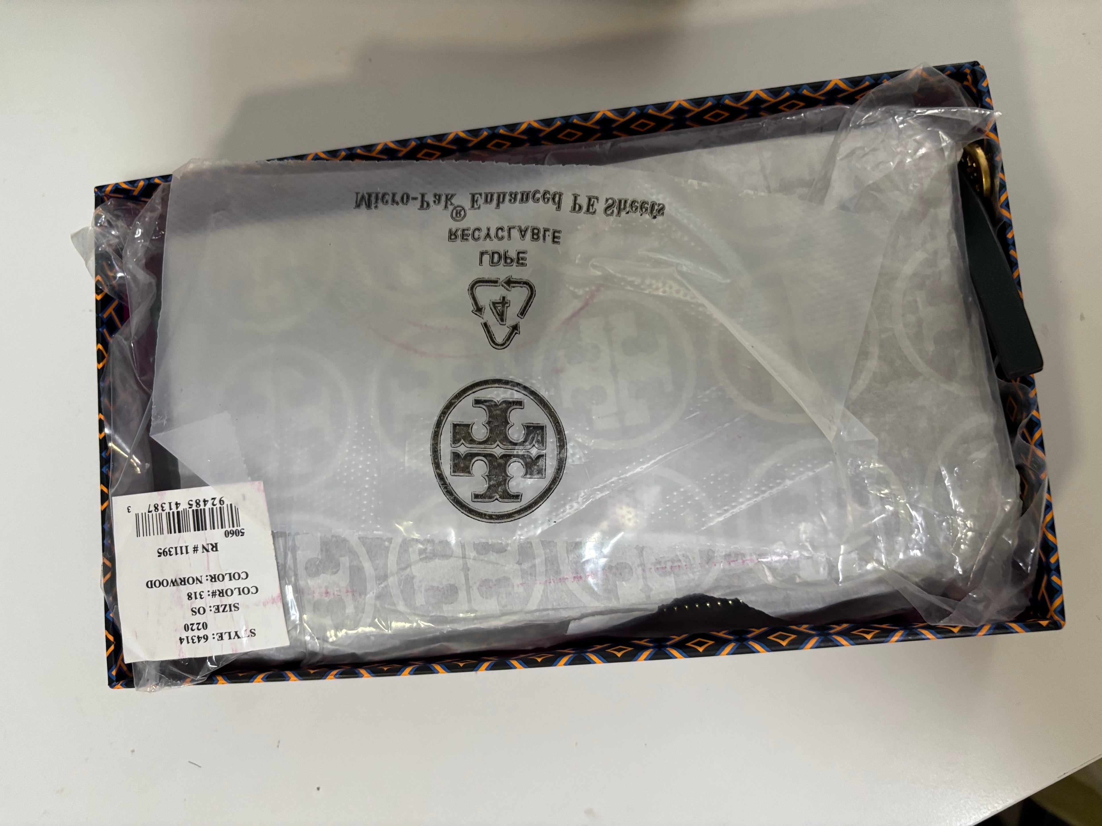 TORY BURCH Fleming Soft Zip Continental Wallet