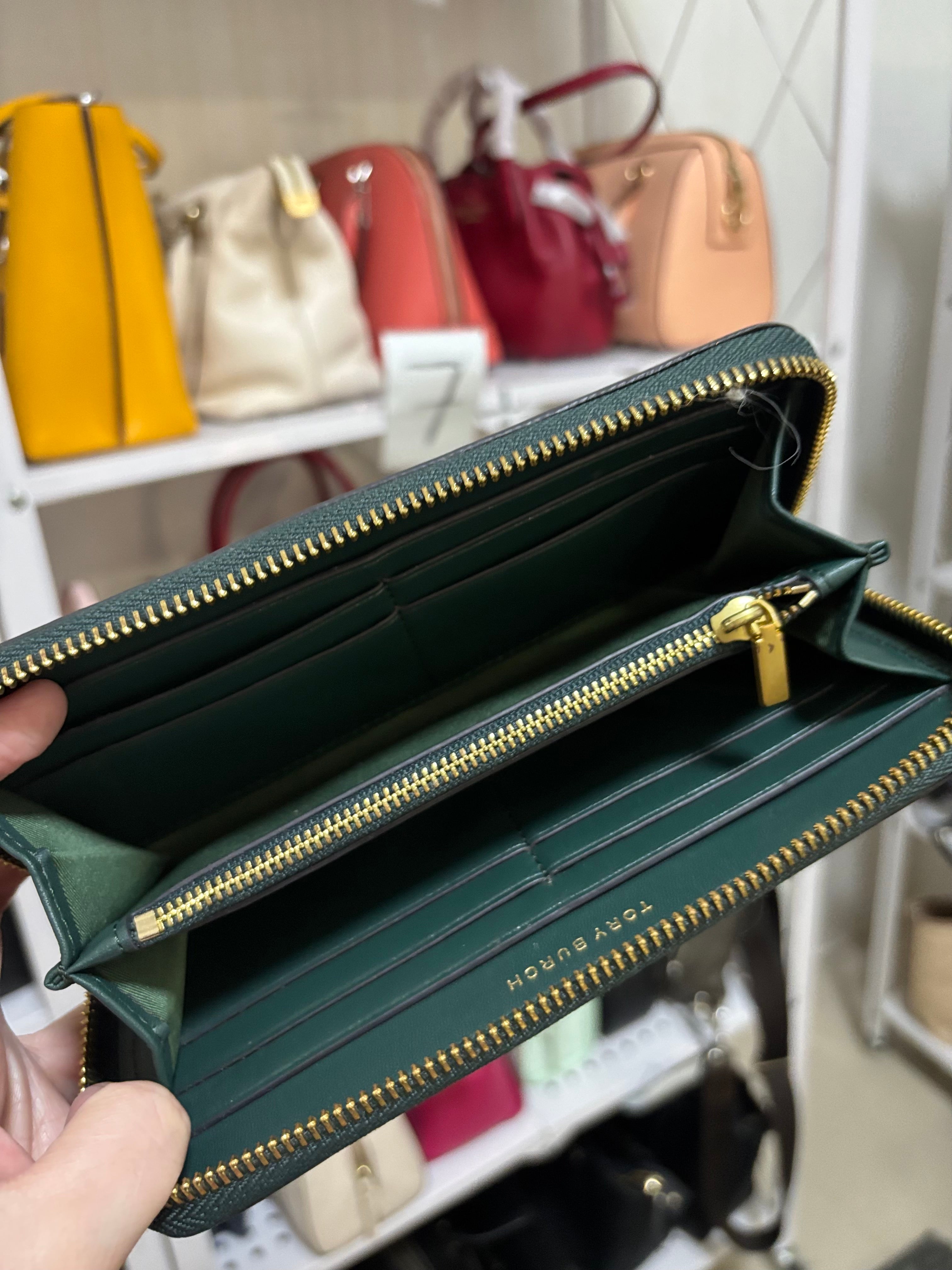 TORY BURCH Fleming Soft Zip Continental Wallet