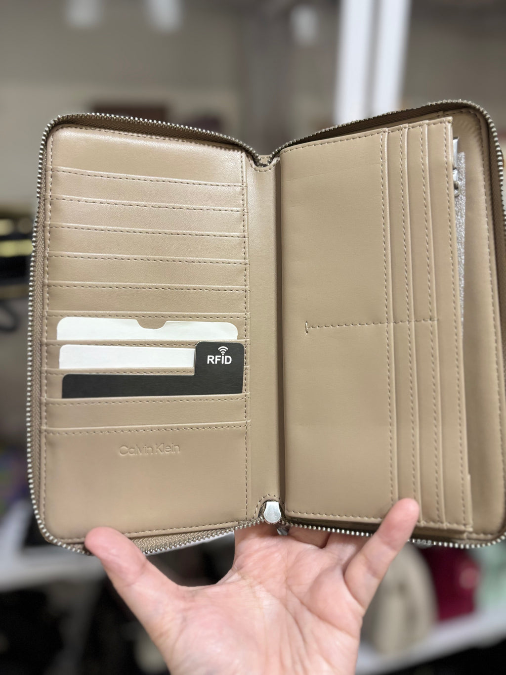 CALVIN KLEIN Zip Around Wallet Purse