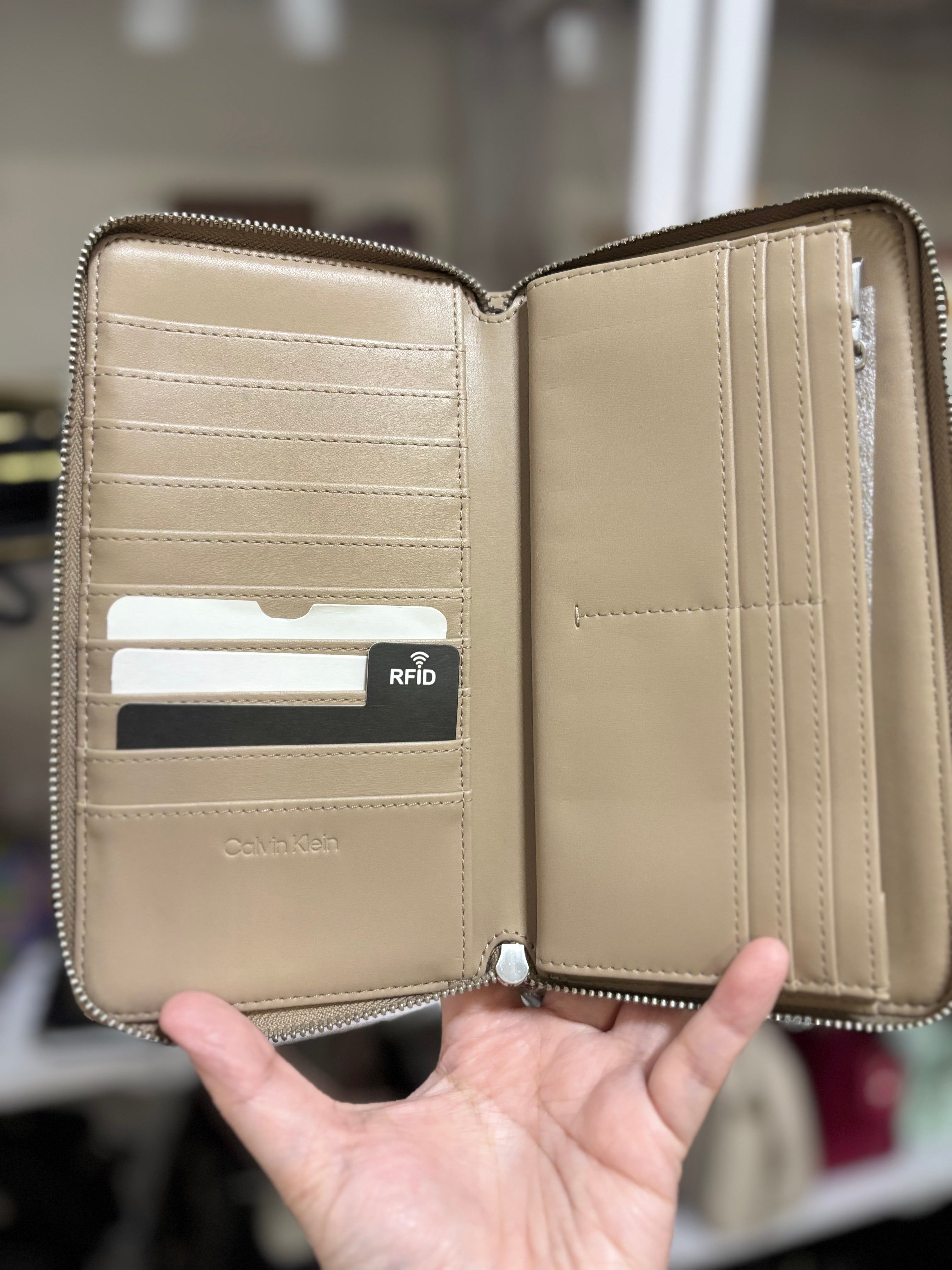 CALVIN KLEIN Zip Around Wallet Purse