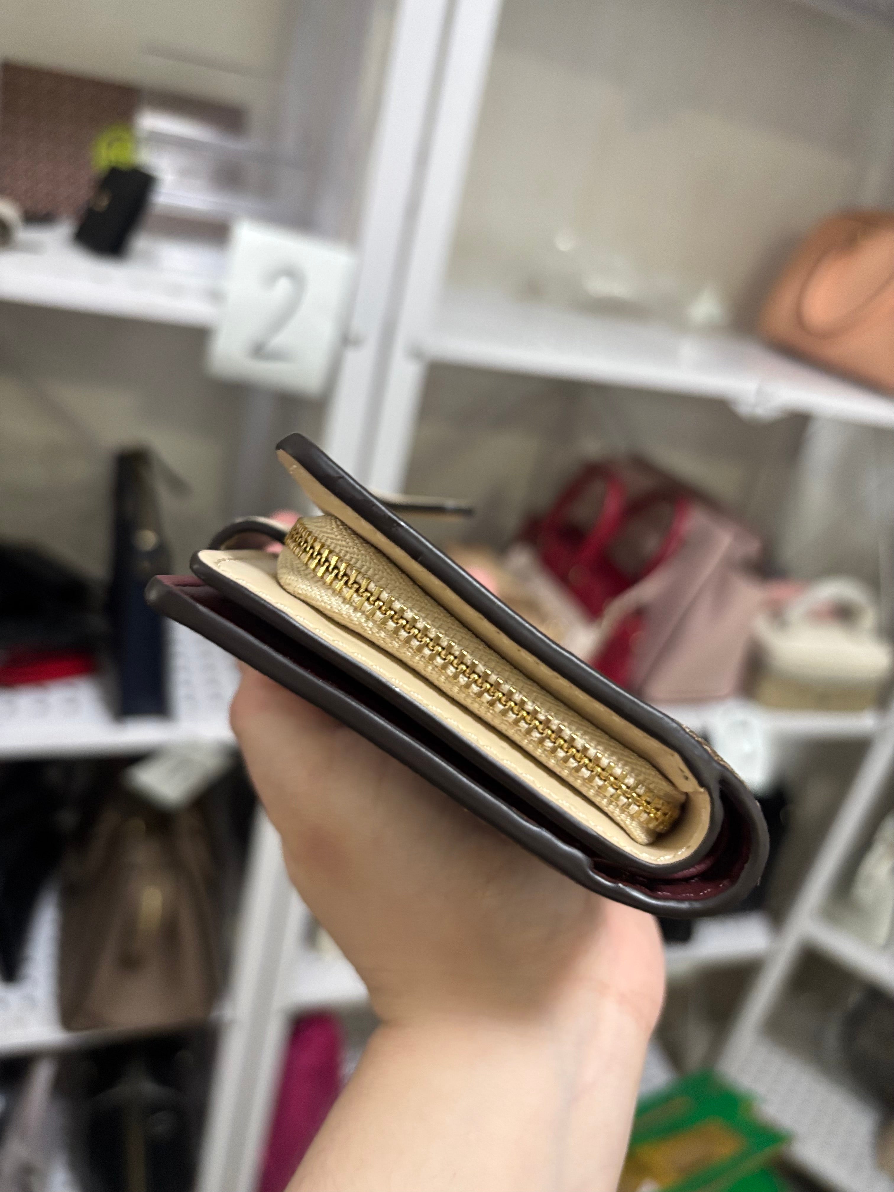 COACH Medium Corner Zip Bifold Wallet - Floral