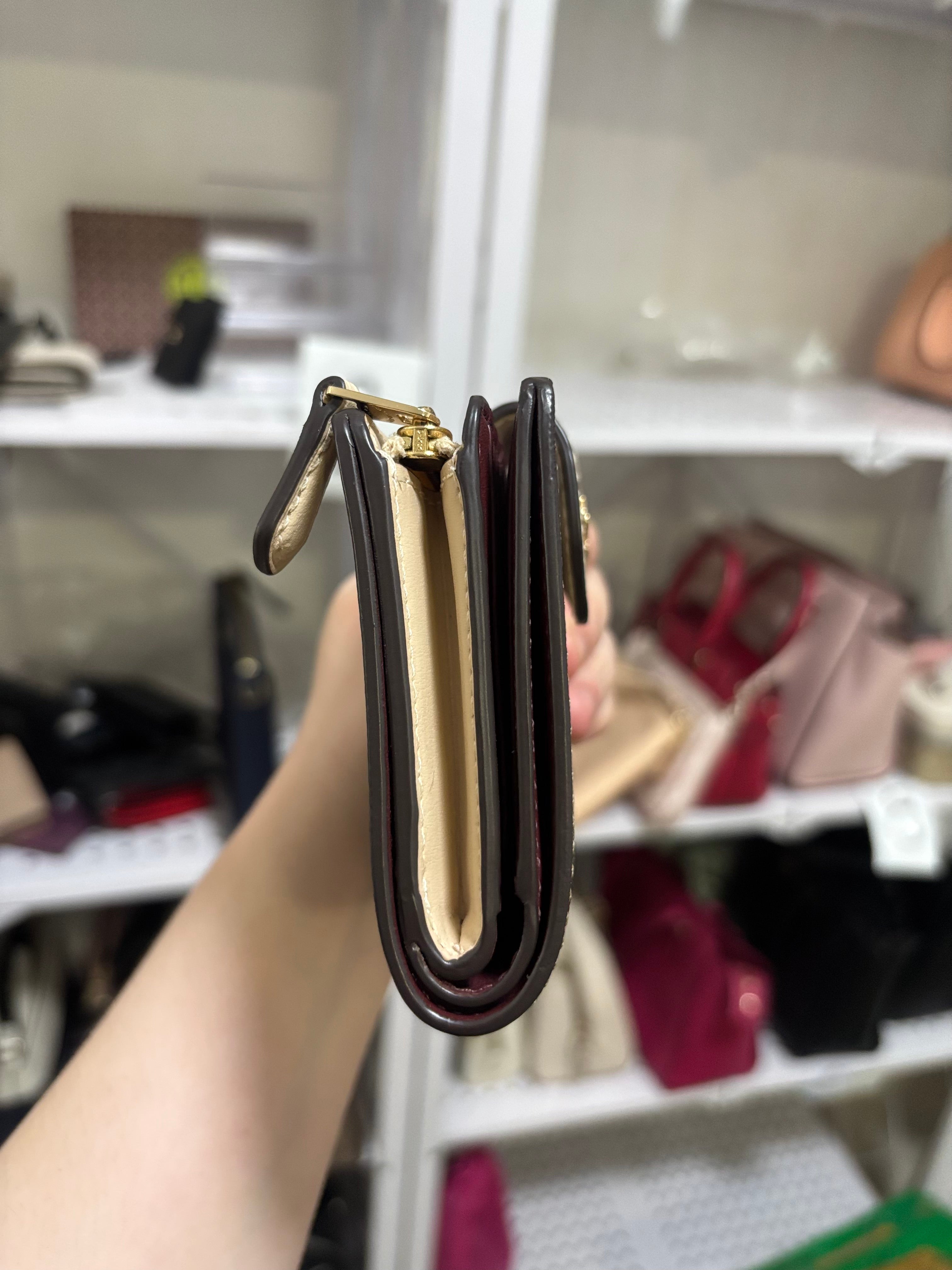 COACH Medium Corner Zip Bifold Wallet - Floral