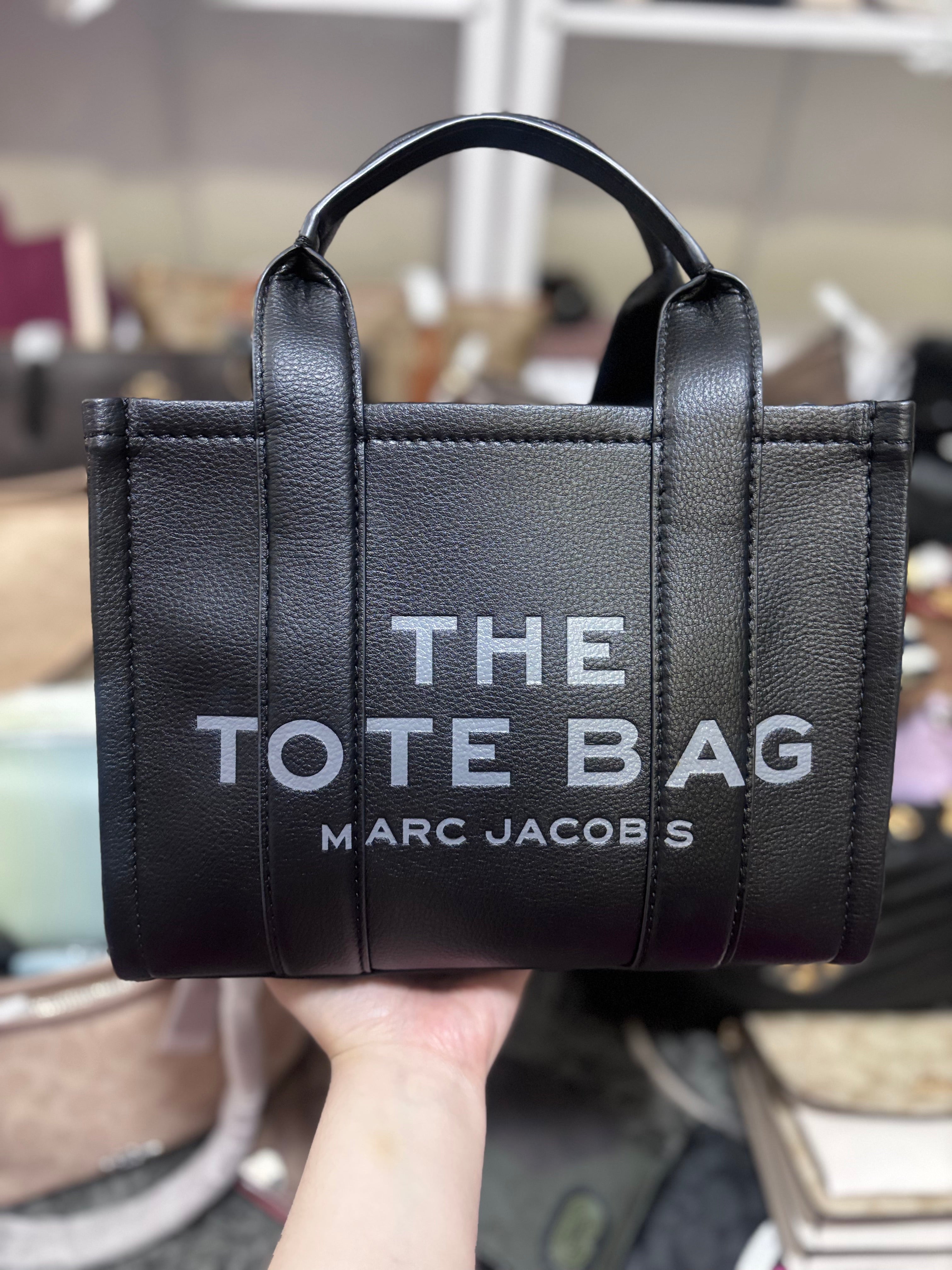 MARC JACOBS The Leather Tote Bag