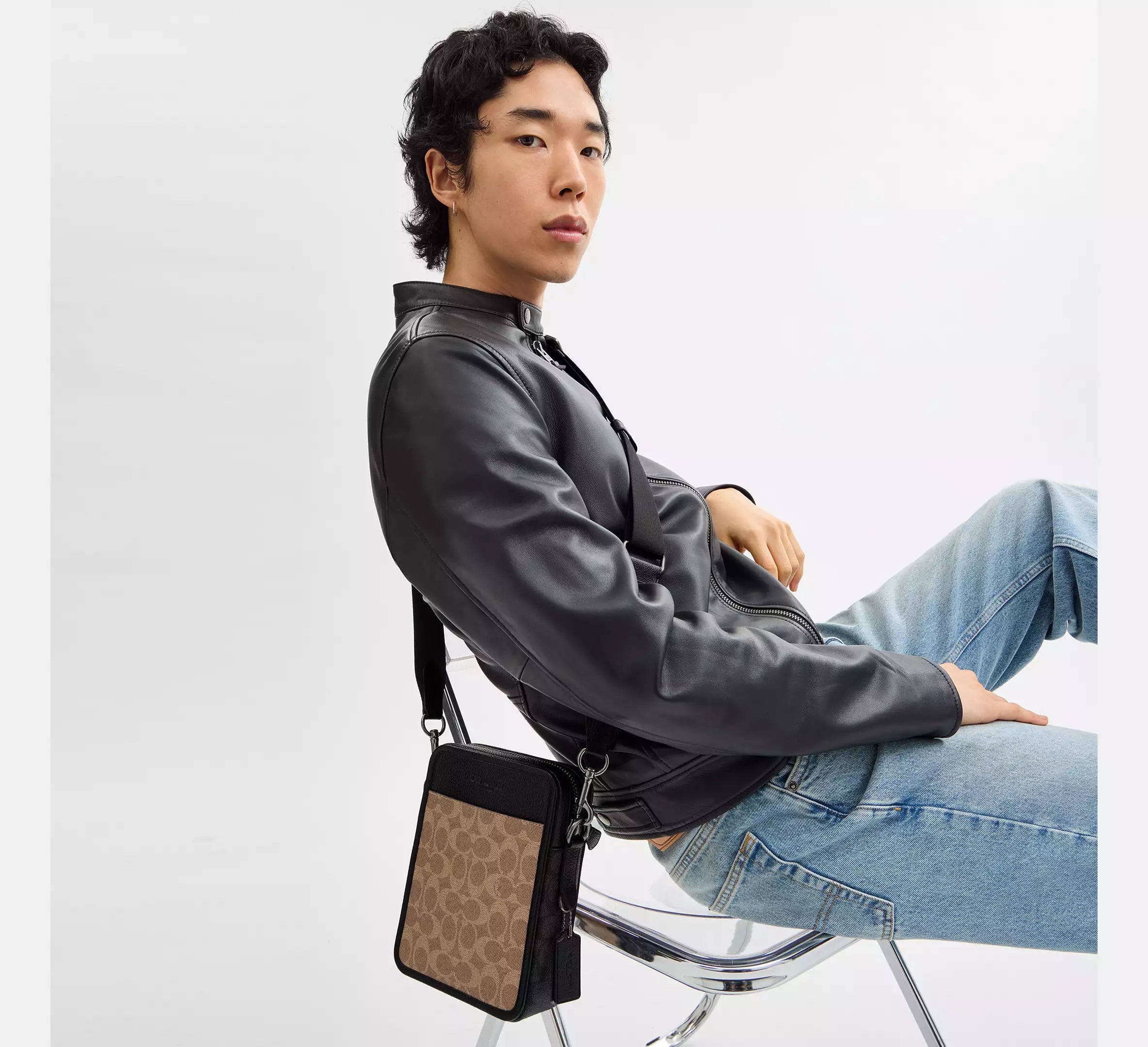 COACH Sullivan in Signature Canvas - Brown