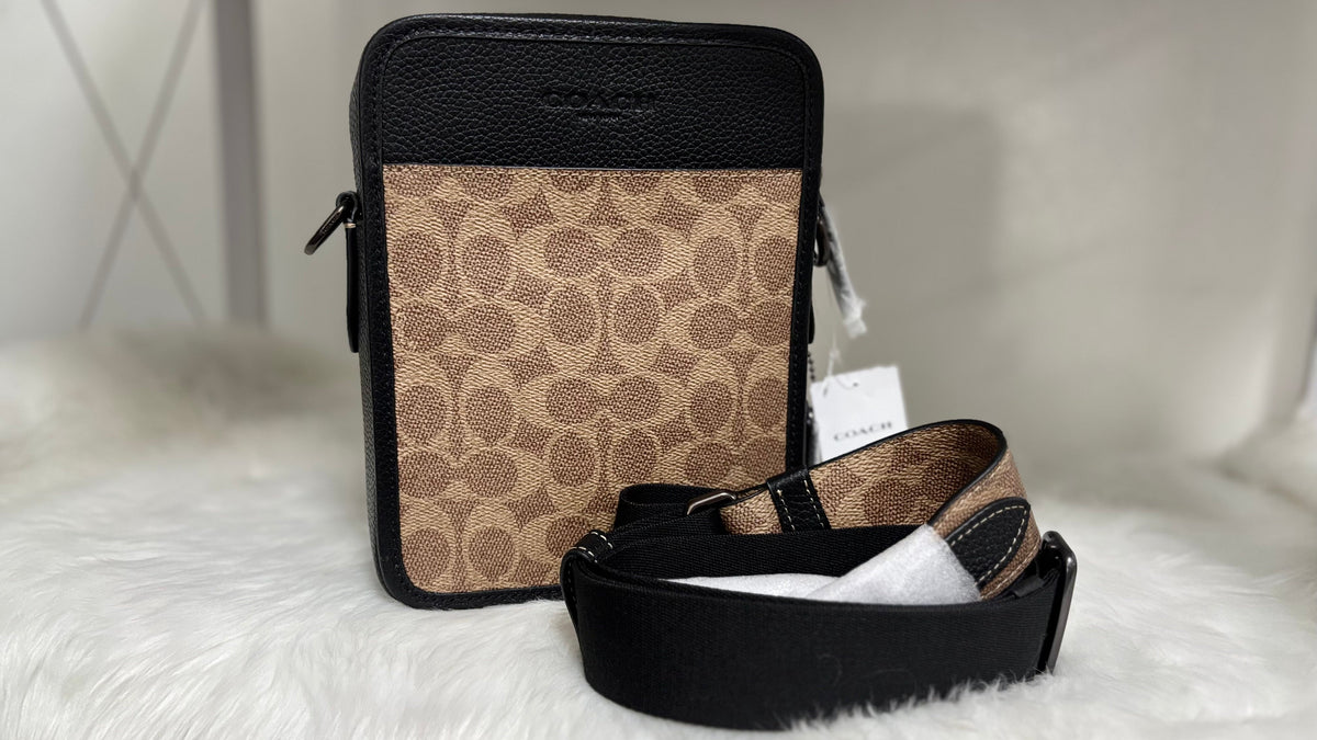 COACH Sullivan in Signature Canvas - Brown